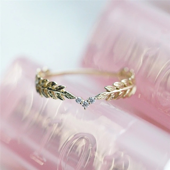 5⭐️ FAV BESTSELLER Leaf Crown Garland CZ Ring - Picture 4 of 7